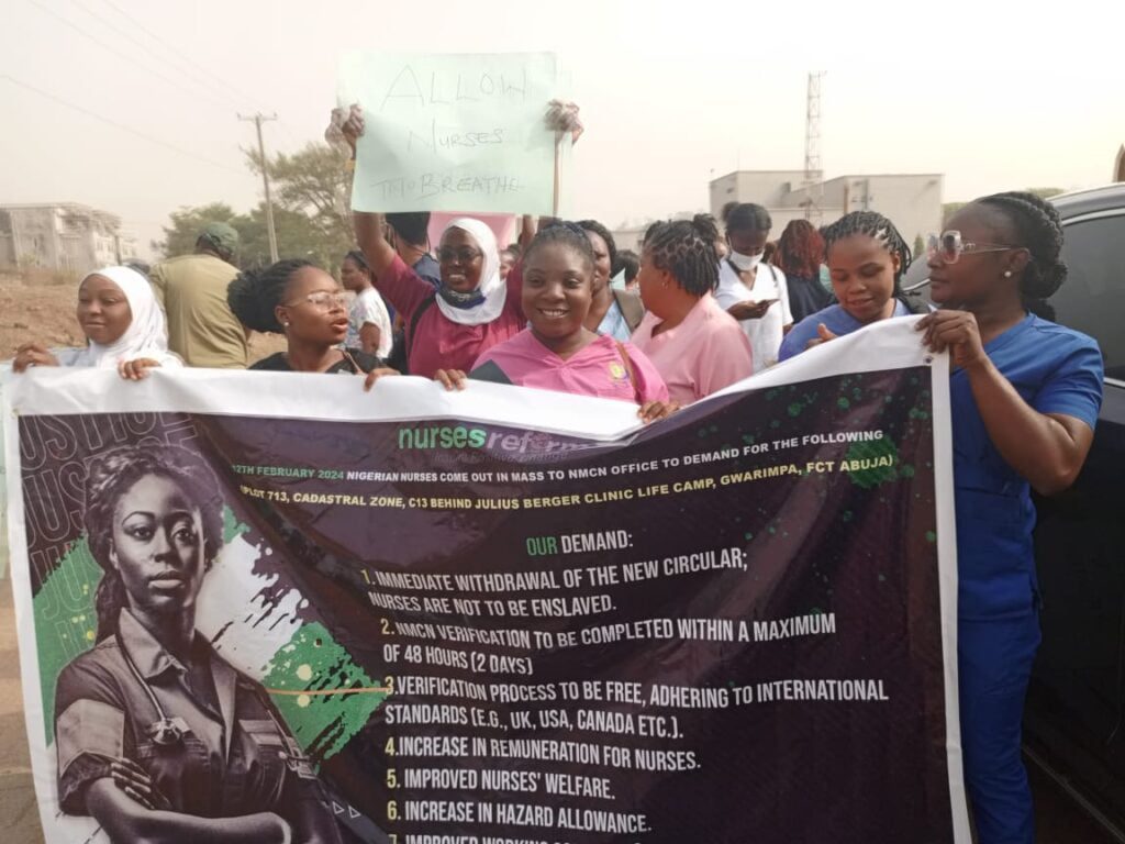 Abuja nurses protest new certification guidelines by the Nursing and Midwifery Council of Nigeria (NMCN)